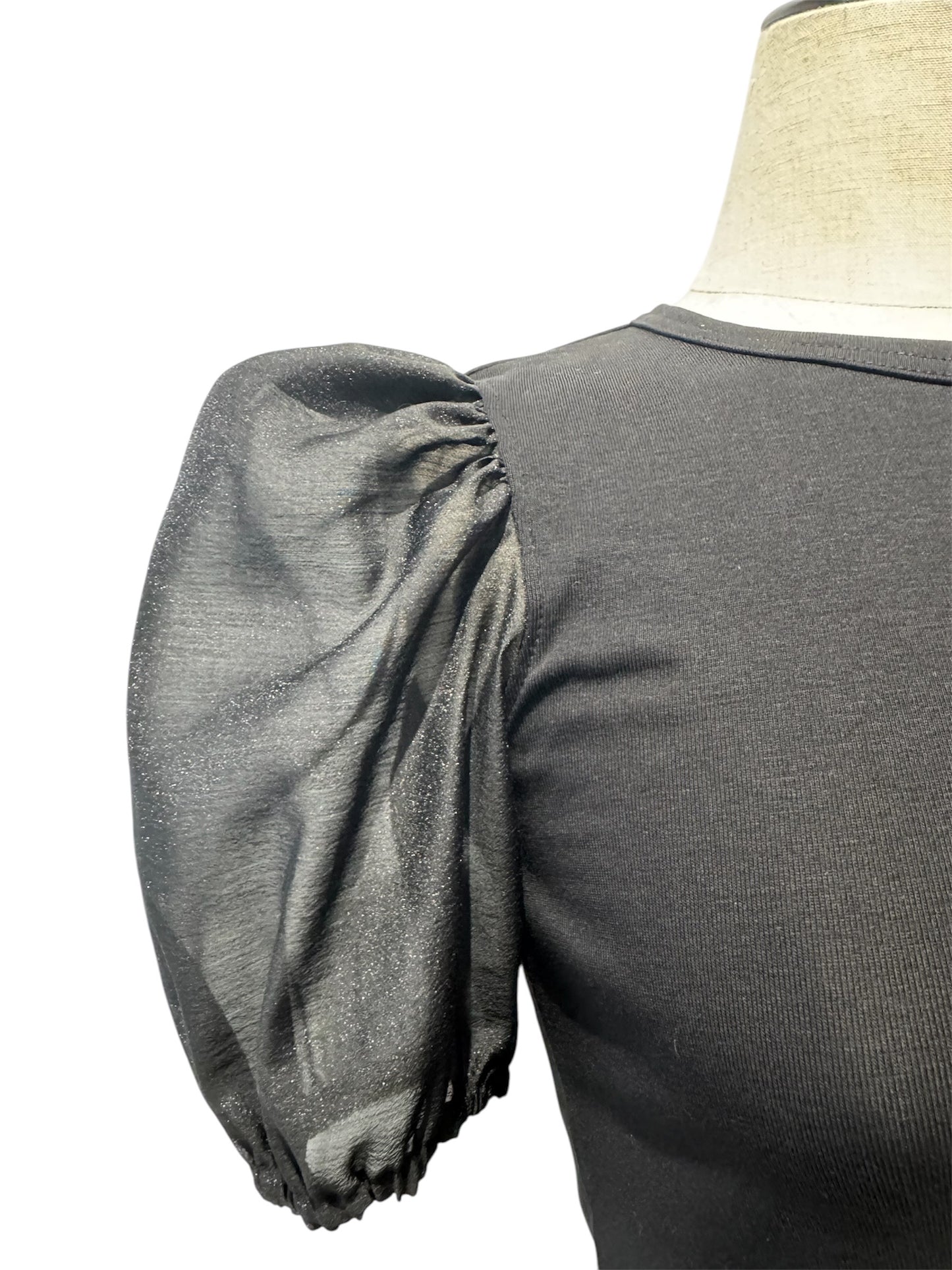 G.V.G.V / D-ring puffsleeve tops (black)